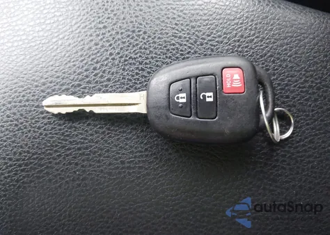 2018 Toyota Rav4 Le z USA, uszkodzony, nr VIN JTMBFREV5JJ733737